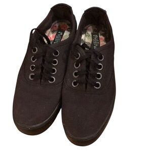 🍄👖🍀 choose 3 for $30🍀👖🍄PawPaw Sz 7 run small